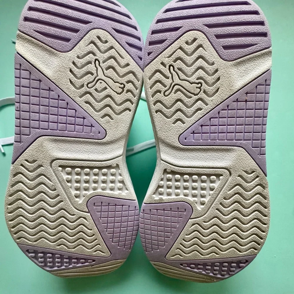 Puma SoftFoam+ Sneakers Women’s/Girls 4.5 White‎ Purple Neon 389685-02